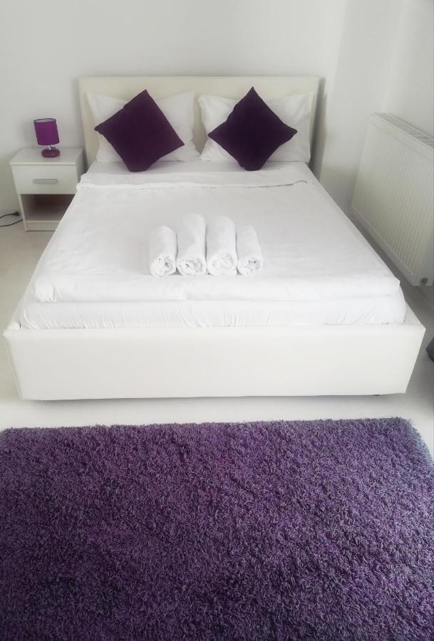 White Luxury Apartment Sybin Zewnętrze zdjęcie