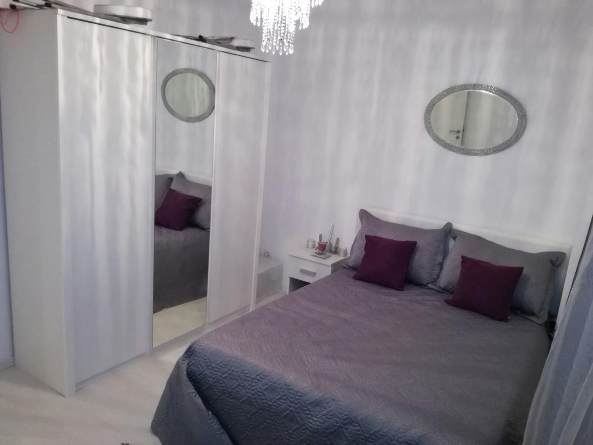White Luxury Apartment Sybin Zewnętrze zdjęcie