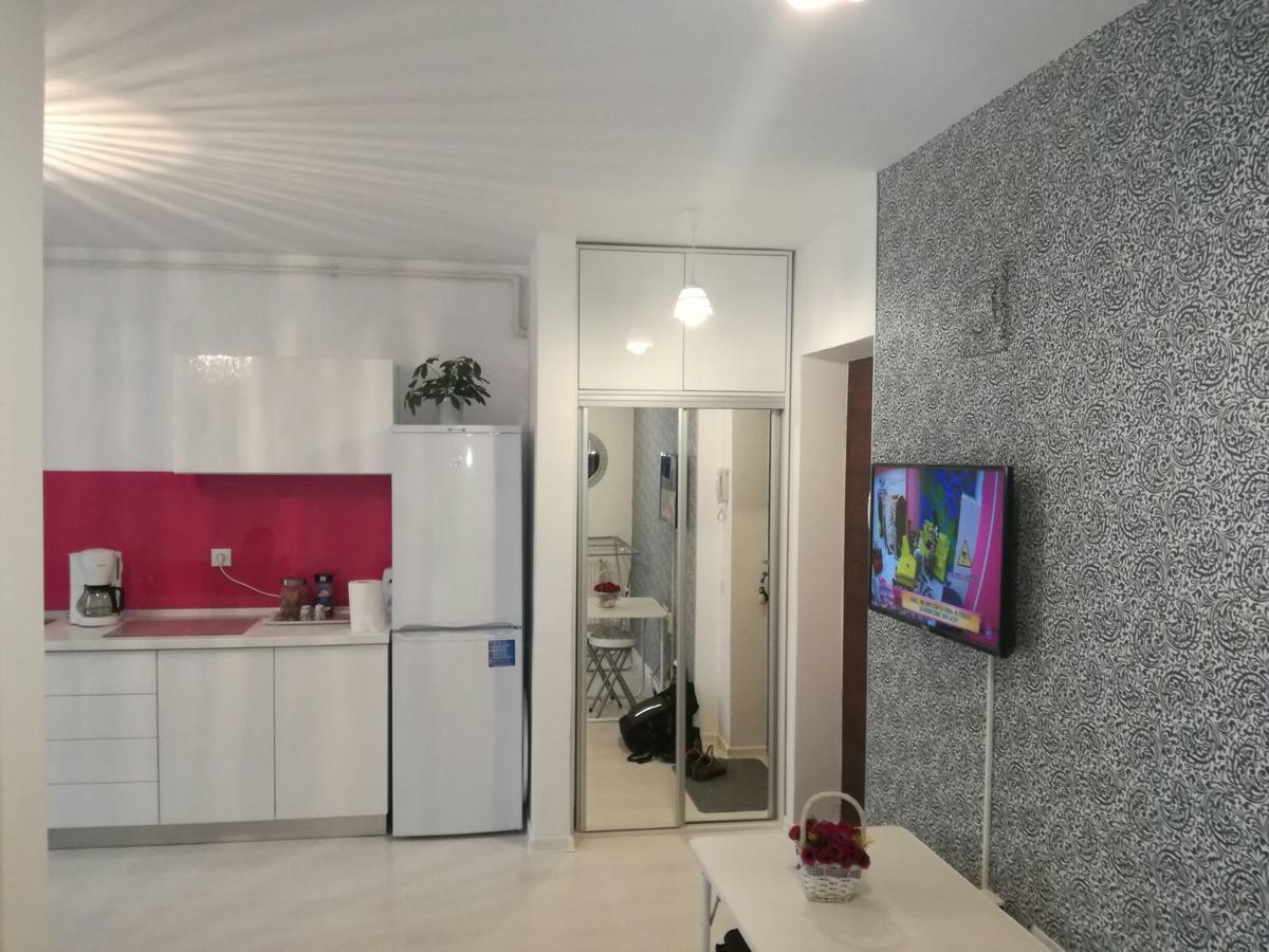 White Luxury Apartment Sybin Zewnętrze zdjęcie