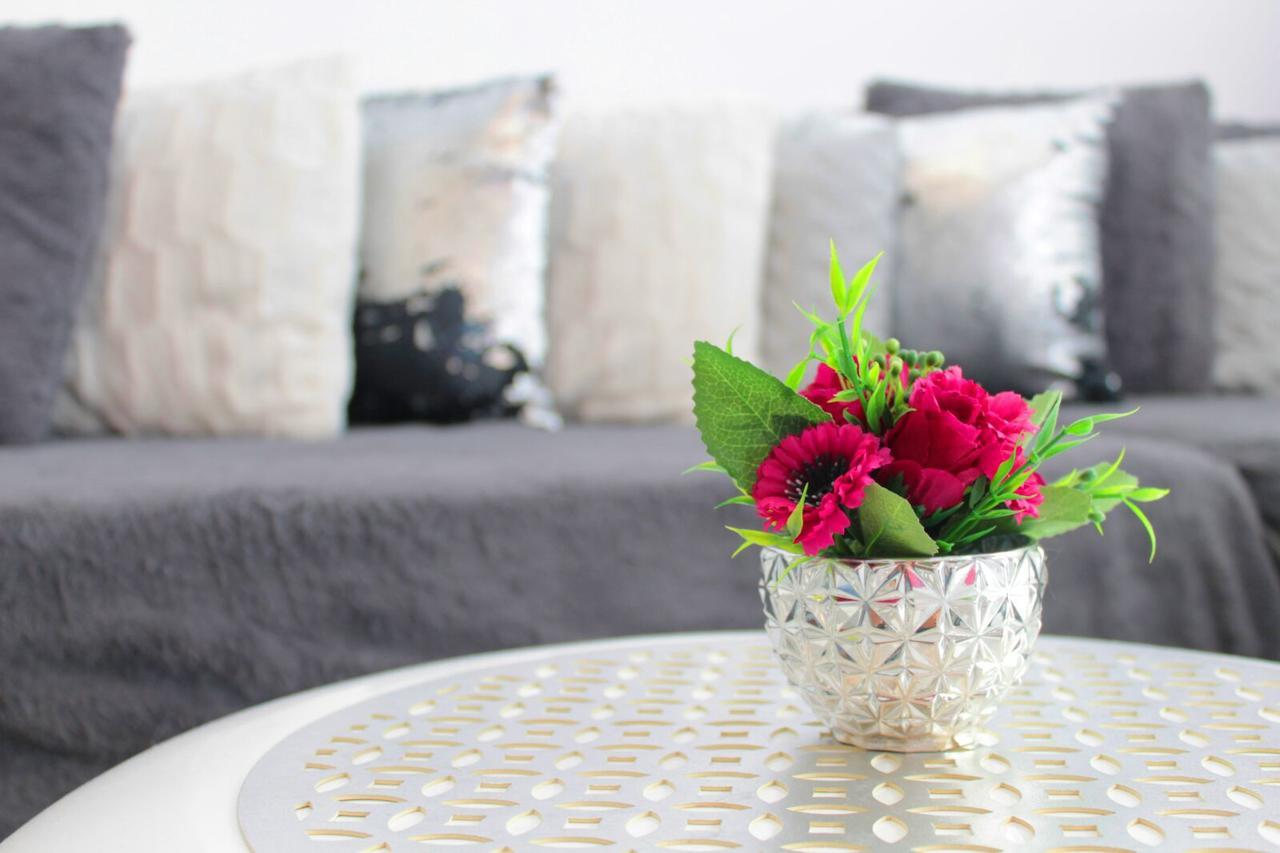 White Luxury Apartment Sybin Zewnętrze zdjęcie