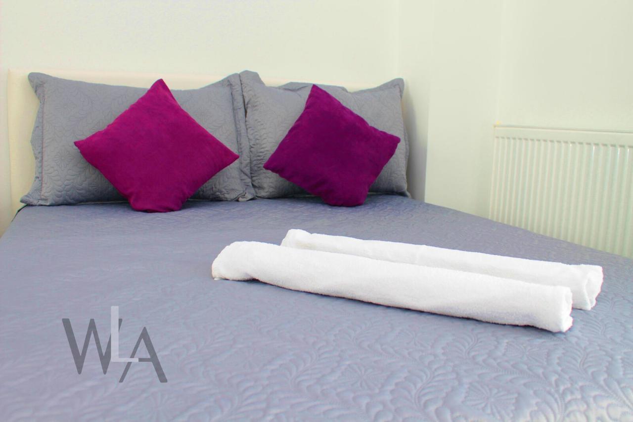White Luxury Apartment Sybin Zewnętrze zdjęcie