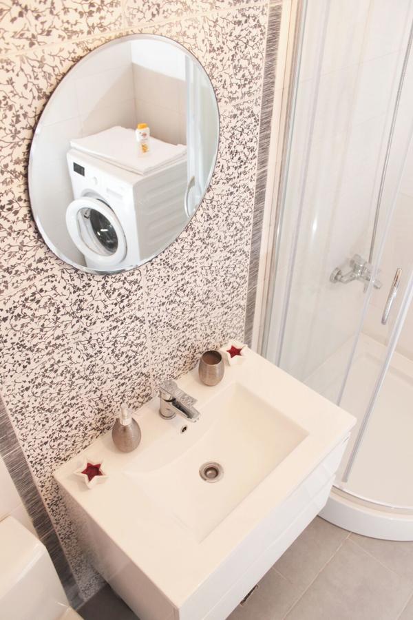 White Luxury Apartment Sybin Zewnętrze zdjęcie